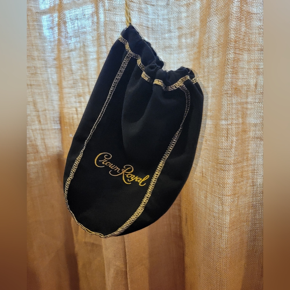 Crown Royal bag empty - Picture 4 of 6